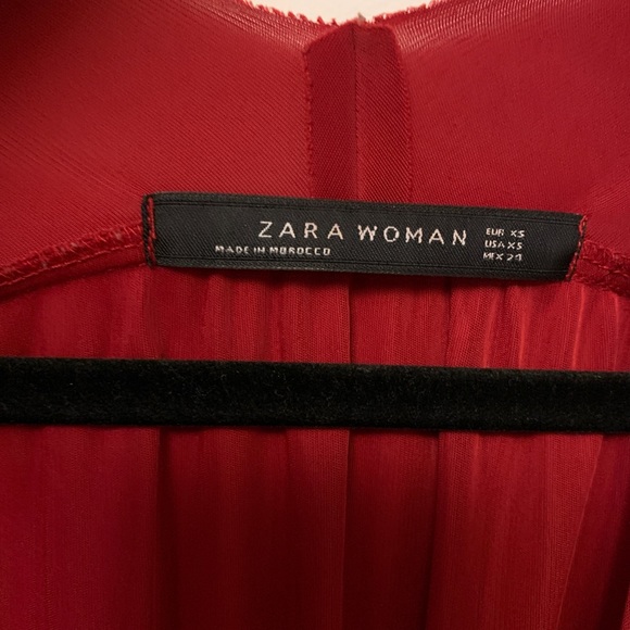 Red Dress - Picture 3 of 3